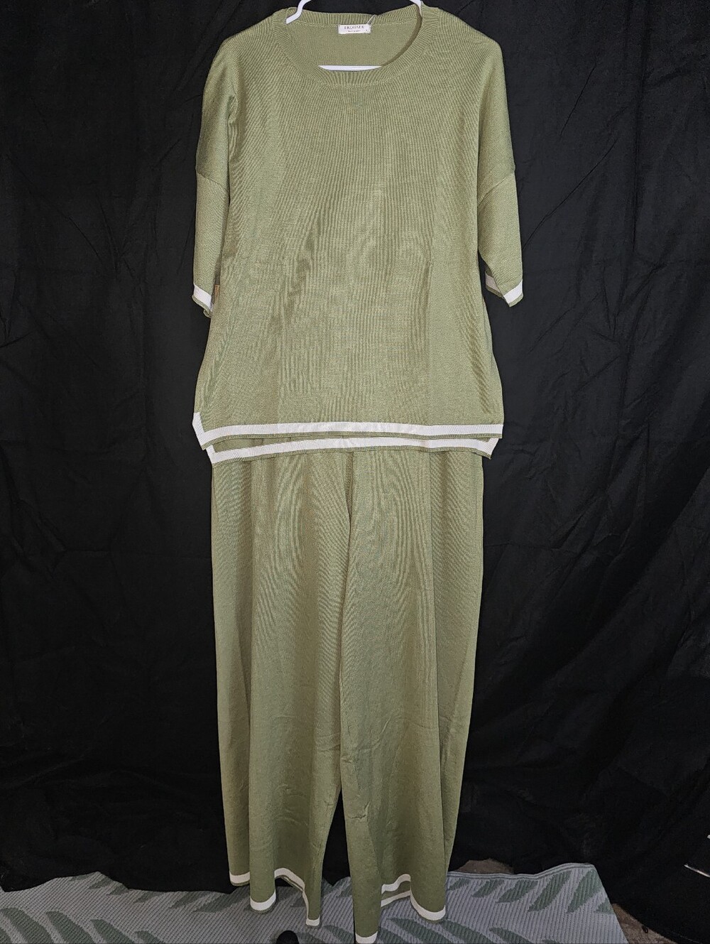 Olive Green Two-Piece Lounge Set with Contrast Trim
